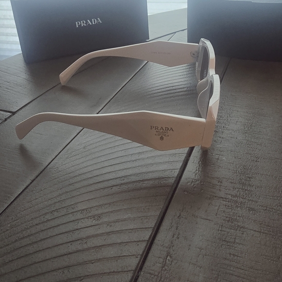 Prada White Sunglasses - Picture 5 of 6